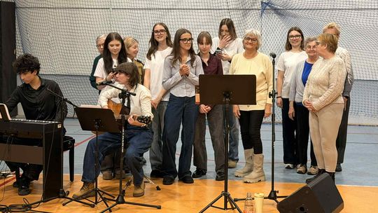 „Złota Chwila Pokoleń” – dwie godziny pełne ciepła, muzyki i międzypokoleniowych rozmów