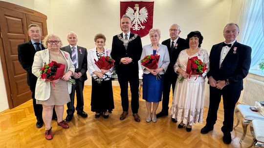 Złote Gody w Złotowie. Pół wieku razem – medale za długoletnie pożycie małżeńskie wręczone w USC