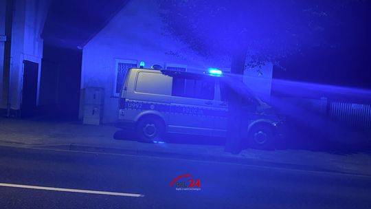 Zwłoki 59-letniego mężczyzny znalezione przy jednej z kamienic w Złotowie