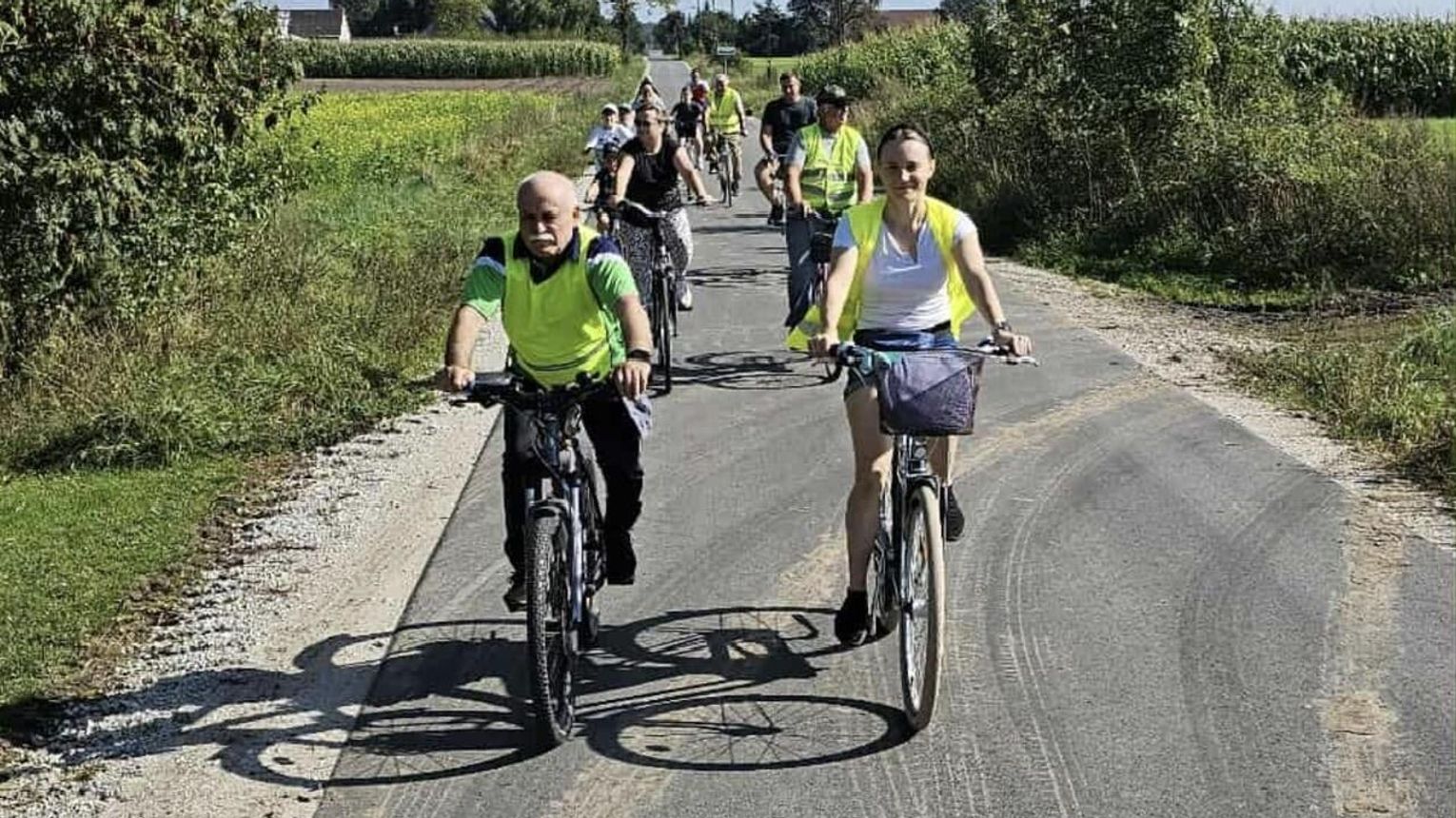 Sport Rowerowy Rajd rowerowy w Czernicach – sport, integracja i pożegnanie lata