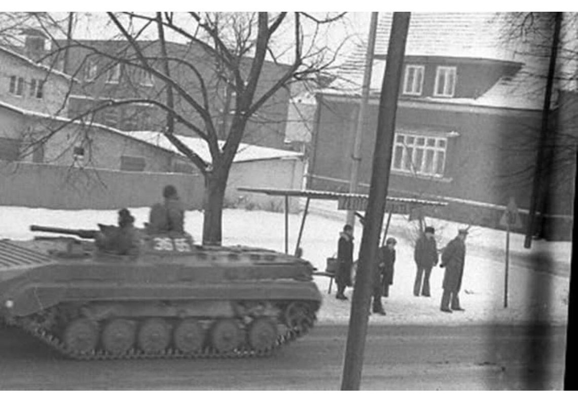 13 grudnia – 44 Rocznica wprowadzenia stanu wojennego w Polsce (1981–1983) 13 grudnia – 44 Rocznica wprowadzenia stanu wojennego w Polsce (1981–1983)