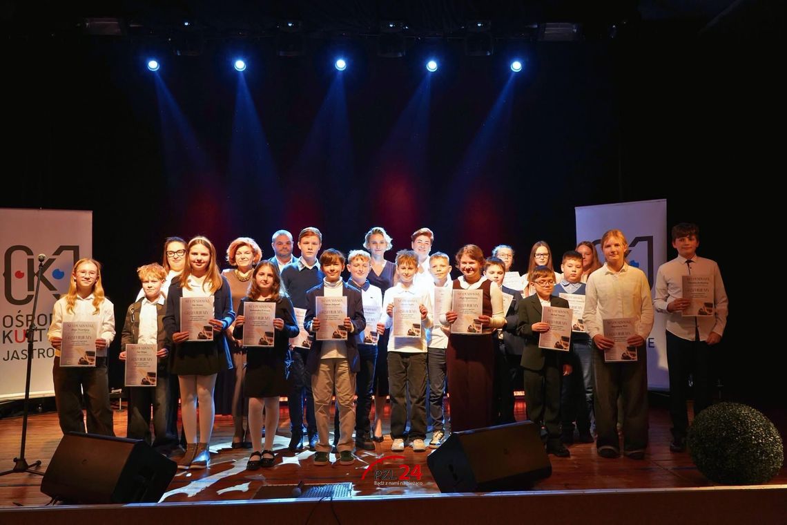 76 stypendiów dla zdolnej młodzieży z gminy Jastrowie. Doceniono naukę i artystyczne talenty 76 stypendiów dla zdolnej młodzieży z gminy Jastrowie. Doceniono naukę i artystyczne talenty