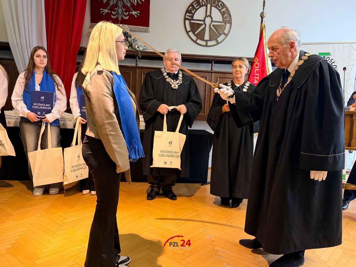 79 nowych czeladników. Uroczyste wyzwoliny w Cechu Rzemiosł Różnych w Złotowie 79 nowych czeladników. Uroczyste wyzwoliny w Cechu Rzemiosł Różnych w Złotowie
