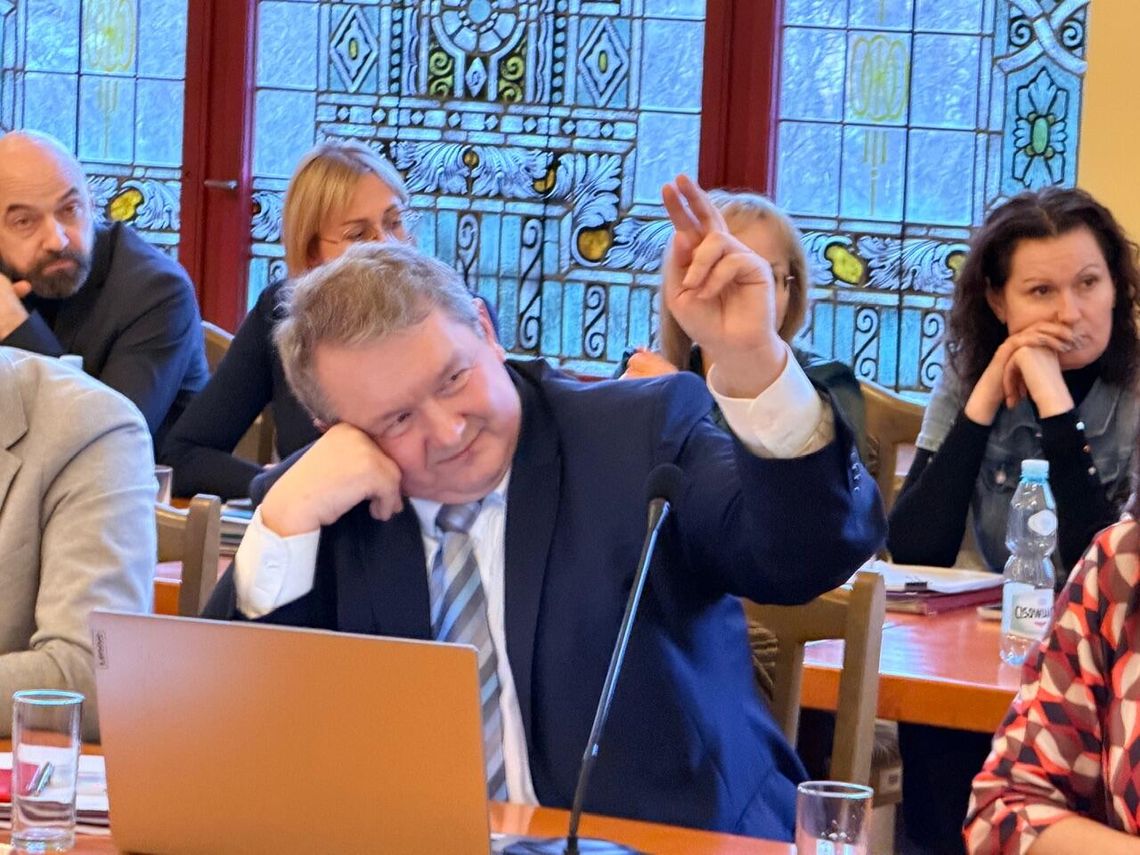 Aleksander Antoniewicz odwołany! Zmiany w Zarządzie Powiatu.