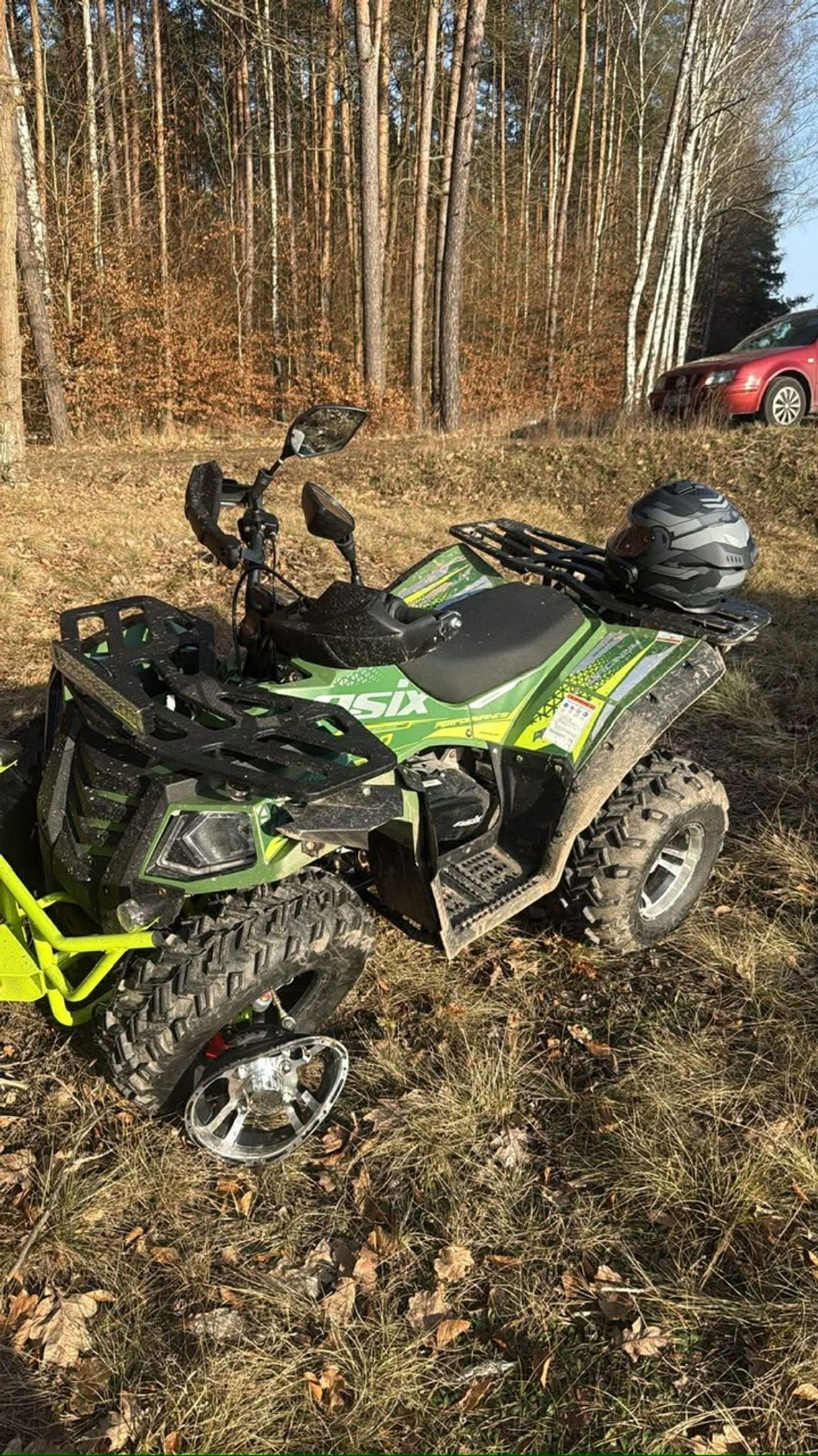 Apel o pomoc w ustaleniu sprawcy wypadku. Kierowca uciekł do lasu