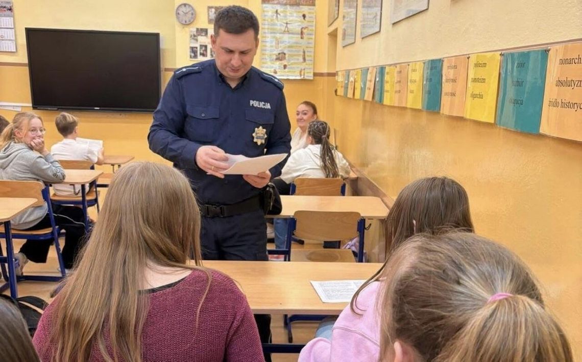 Bezpieczeństwo przede wszystkim. Policjanci szkolili wolontariuszy WOŚP w Złotowie