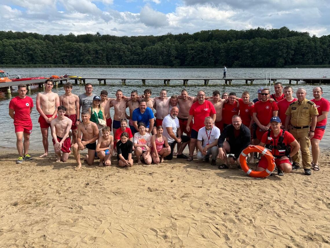 „Bezpieczne wakacje – Dzień Ratownika WOPR” za nami! Plaża nad Jeziorem Zaleskim tętniła życiem