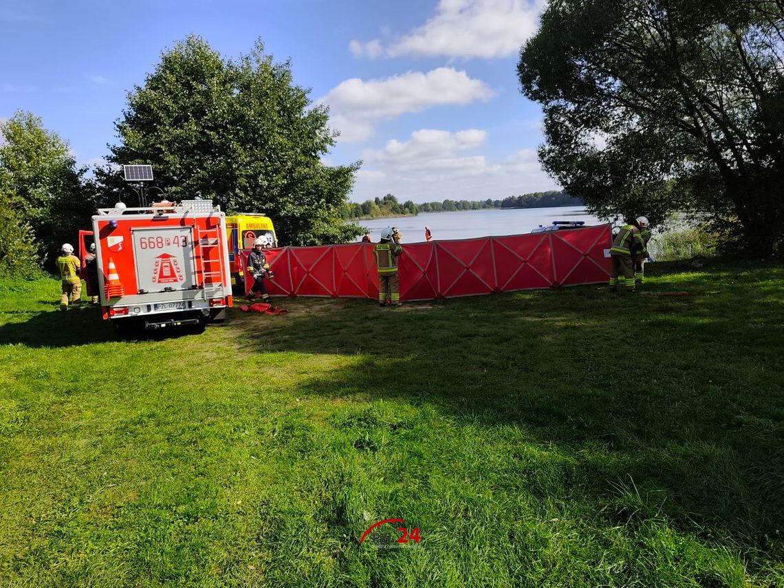 Ciało mężczyzny w Jeziorze Zaleskim. Wędkarz zauważył dryfującą łódkę Ciało mężczyzny w Jeziorze Zaleskim. Wędkarz zauważył dryfującą łódkę