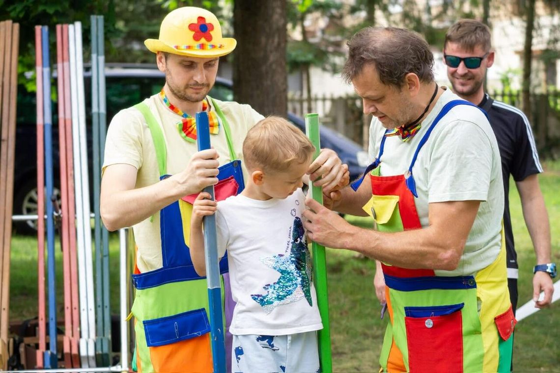Cyrkowa Wioska pełna śmiechu i wyzwań w Złotowie