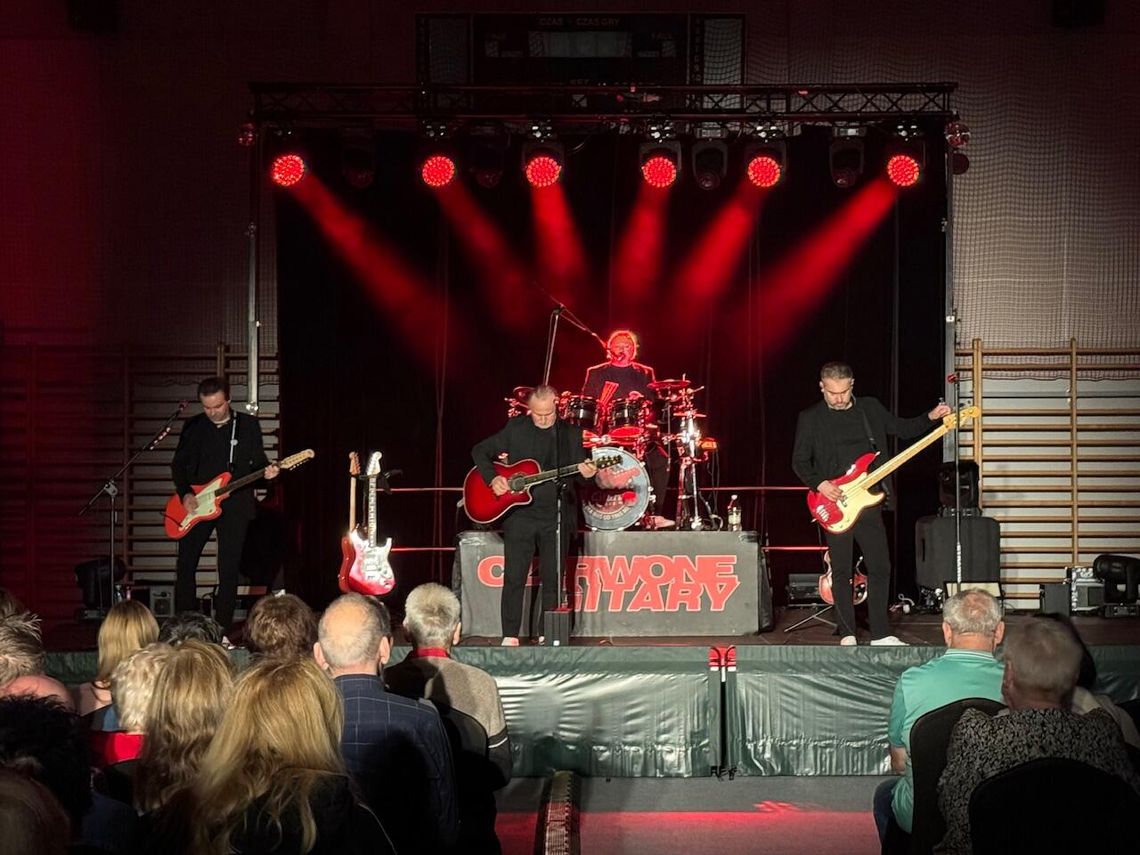 Czerwone Gitary porwały publiczność w Złotowie