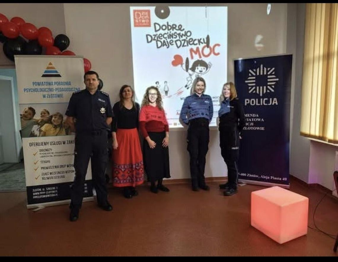 Debata o bezpieczeństwie najmłodszych w sieci – ważne spotkanie w Złotowie w ramach kampanii „Dzieciństwo bez przemocy”