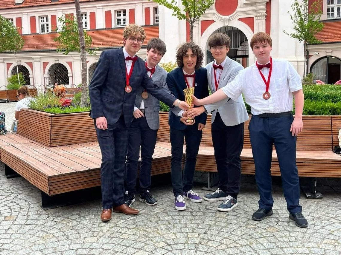 Debatanci po raz kolejny na podium