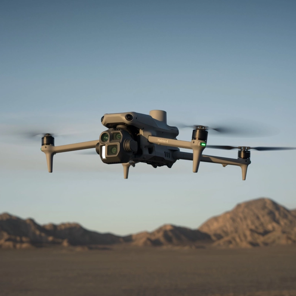 Dron w służbie bezpieczeństwa. Nowoczesny sprzęt trafił do złotowskich strażaków