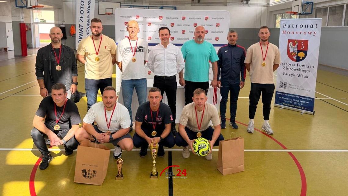 Grali o Puchar Starosty. 21. Centralny Poligon Lotniczy z najważniejszym trofeum Grali o Puchar Starosty. 21. Centralny Poligon Lotniczy z najważniejszym trofeum