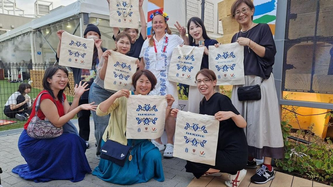 Haft Krajeński podbił serca w Japonii. Joanna Skiera ze Złotowa na Expo 2025 w Osace