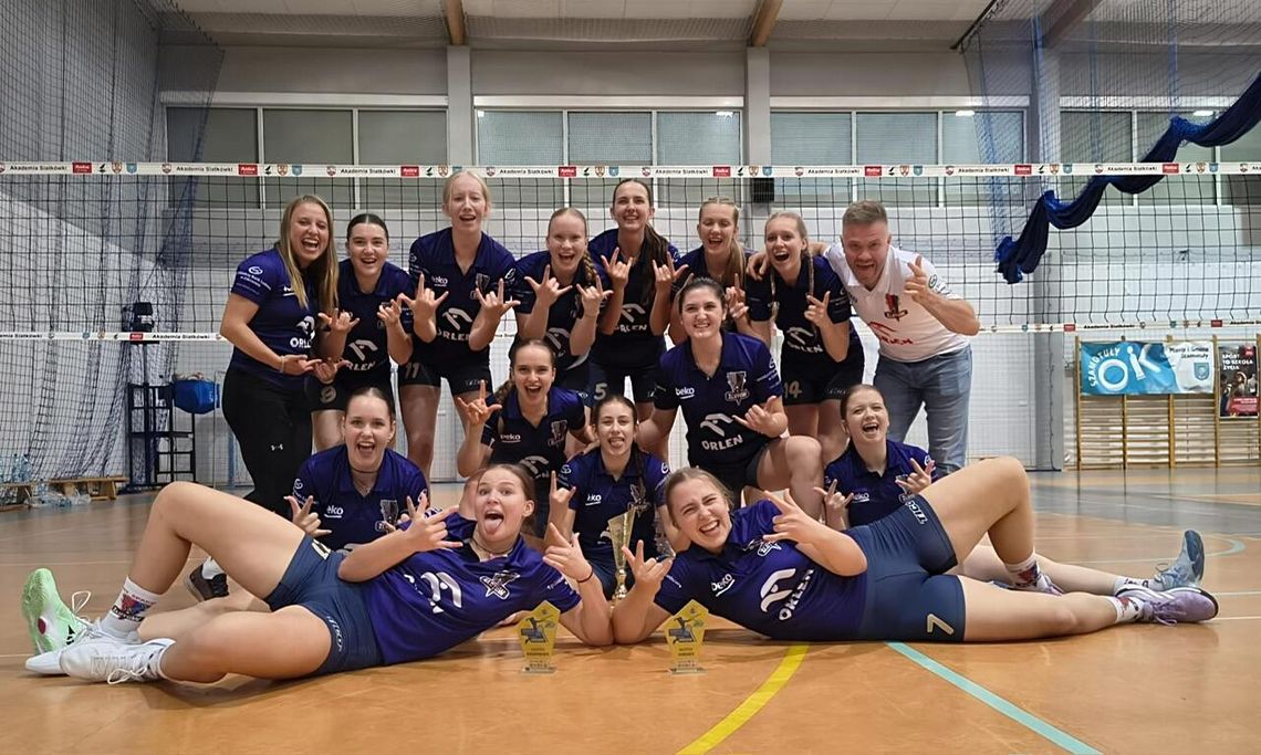 Juniorki SPS Sparta Złotów na turnieju w Szamotułach