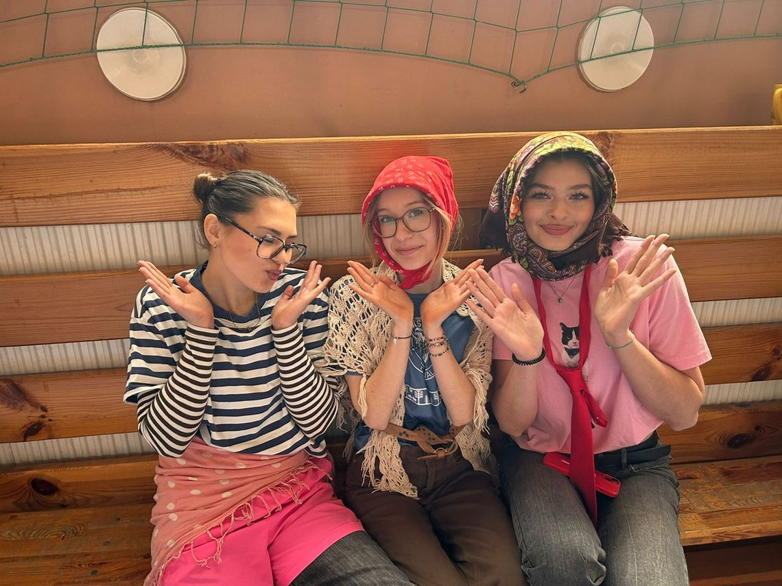 Kicz, kolory i mnóstwo śmiechu – Dzień Wiosny w „Ekonomie” za nami