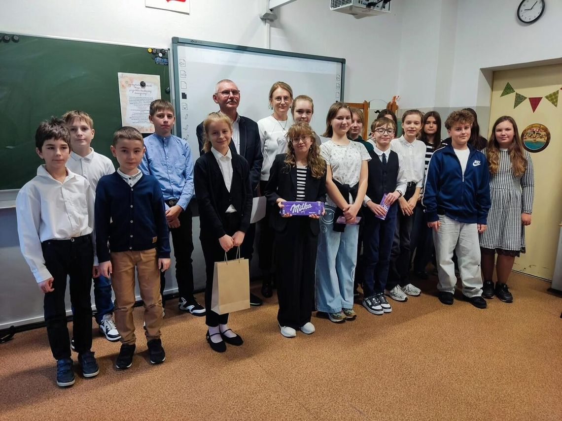 Magia słowa w SP3 Złotów – poezja, emocje i sztuczna inteligencja Magia słowa w SP3 Złotów – poezja, emocje i sztuczna inteligencja