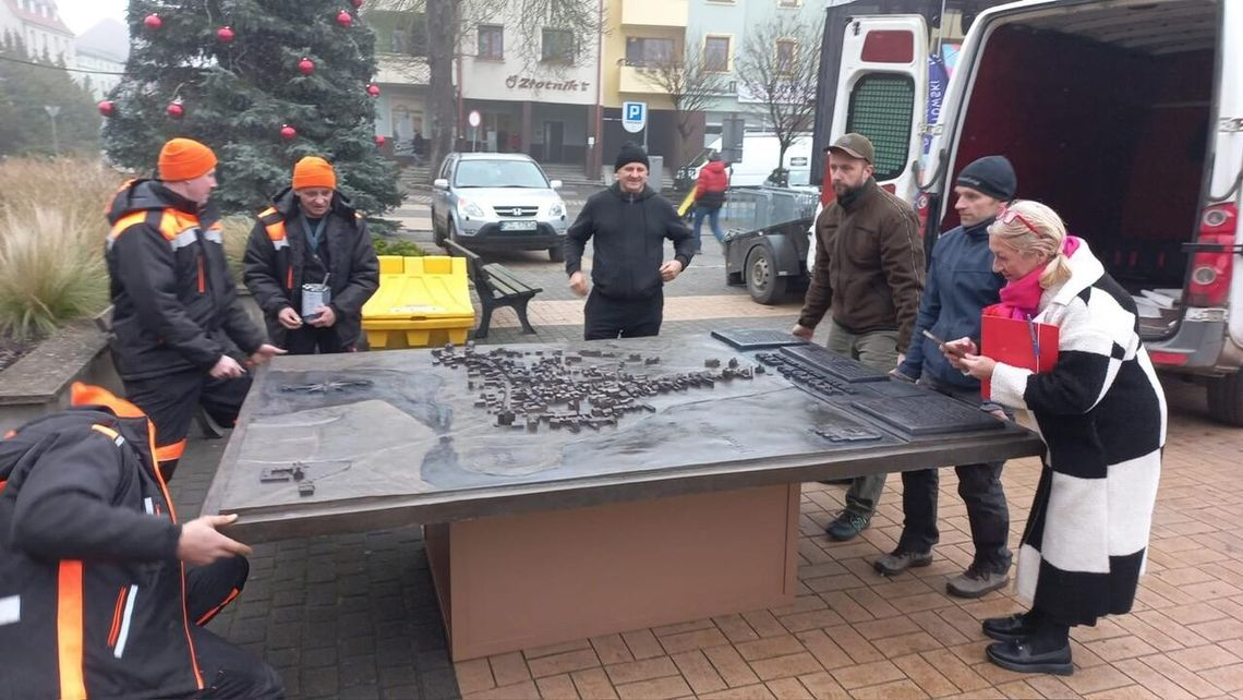 Makieta Miasta „Złotów 1930” oficjalnie odsłonięta Makieta Miasta „Złotów 1930” oficjalnie odsłonięta