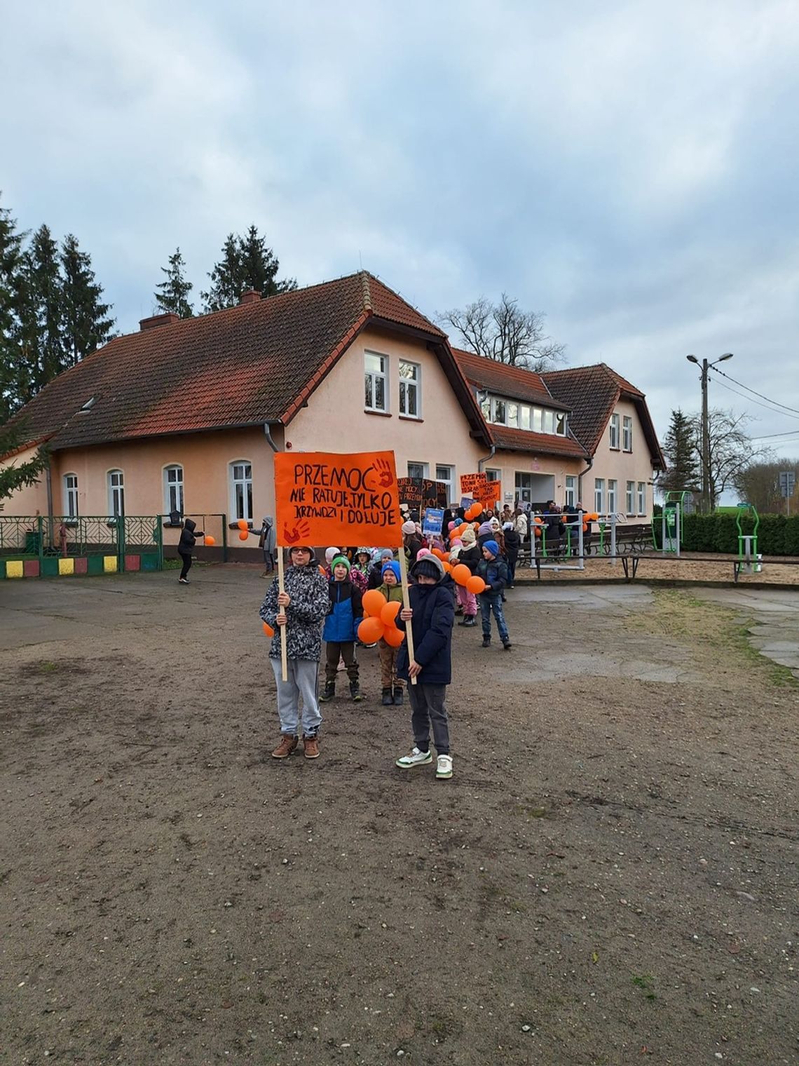 Marsz przeciwko przemocy w Głubczynie – wspólne działania na rzecz bezpieczeństwa