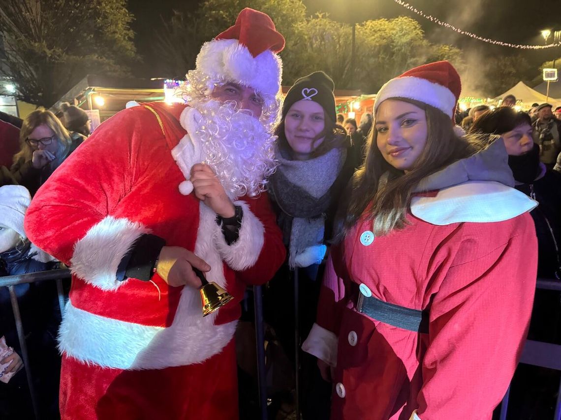 Miejskie Mikołajki 2025 – magiczne popołudnie pełne muzyki, świątecznego klimatu i radości mieszkańców Złotowa