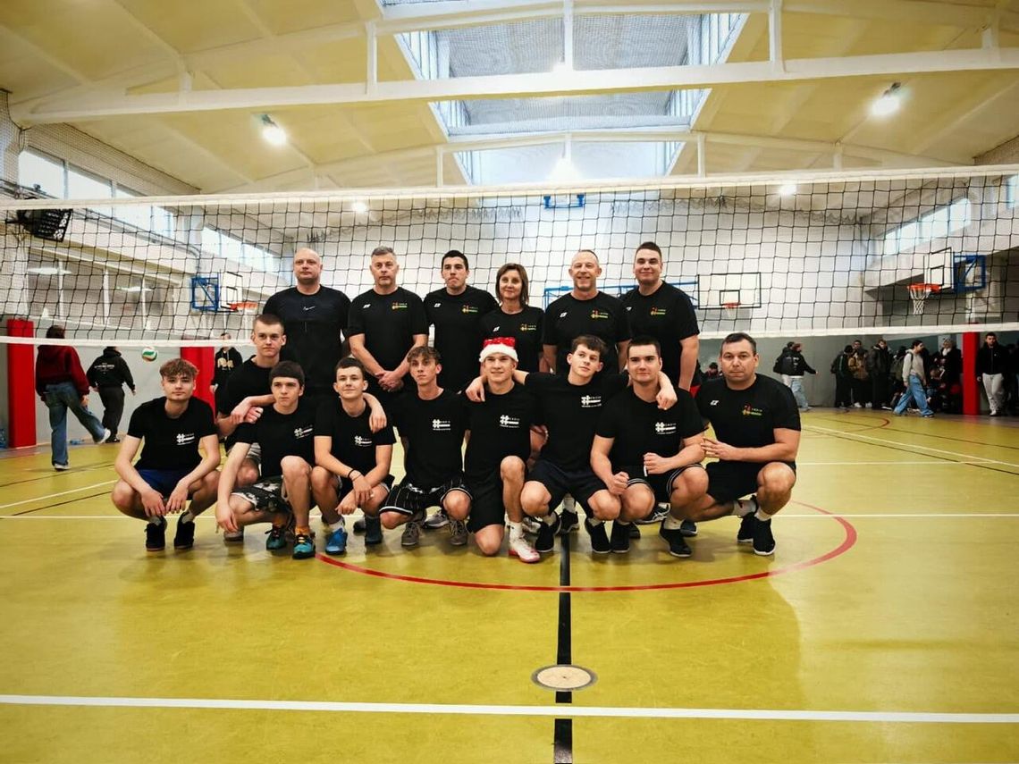 Mikołajkowy finał siatkarskich zmagań w CKZiU Złotów
