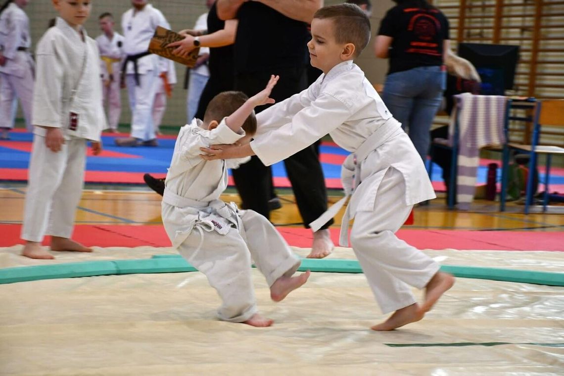 Młodzi karatecy walczyli o Puchar Młodego Wojownika w Zakrzewie Młodzi karatecy walczyli o Puchar Młodego Wojownika w Zakrzewie