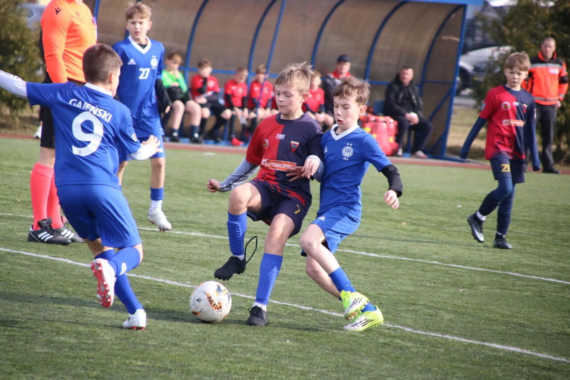 Młodzi piłkarze uczcili pamięć Adama „Hasana” Wojtkowiaka