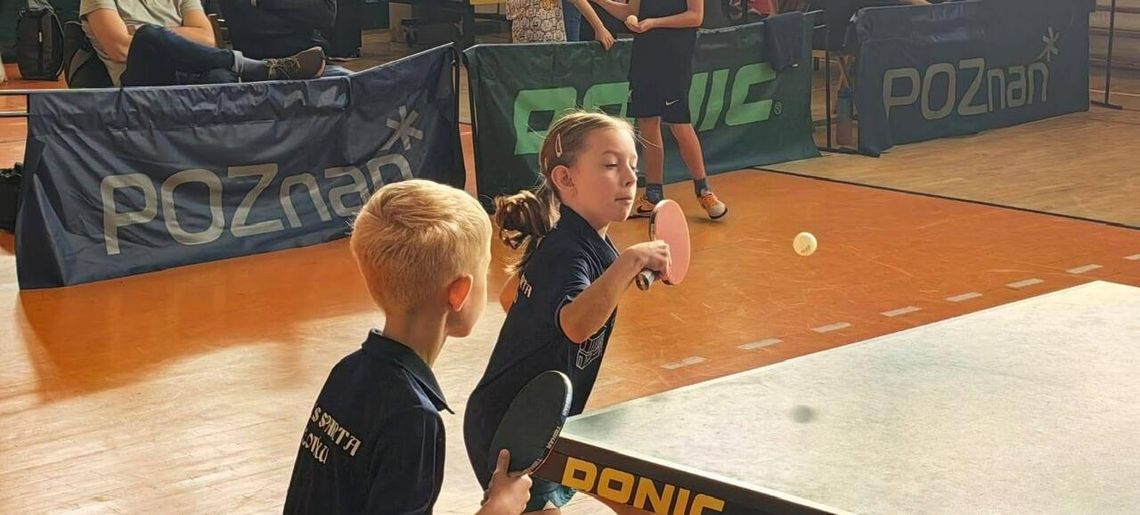 Młodzi tenisiści stołowi ze Sparty Złotów w akcji Młodzi tenisiści stołowi ze Sparty Złotów w akcji