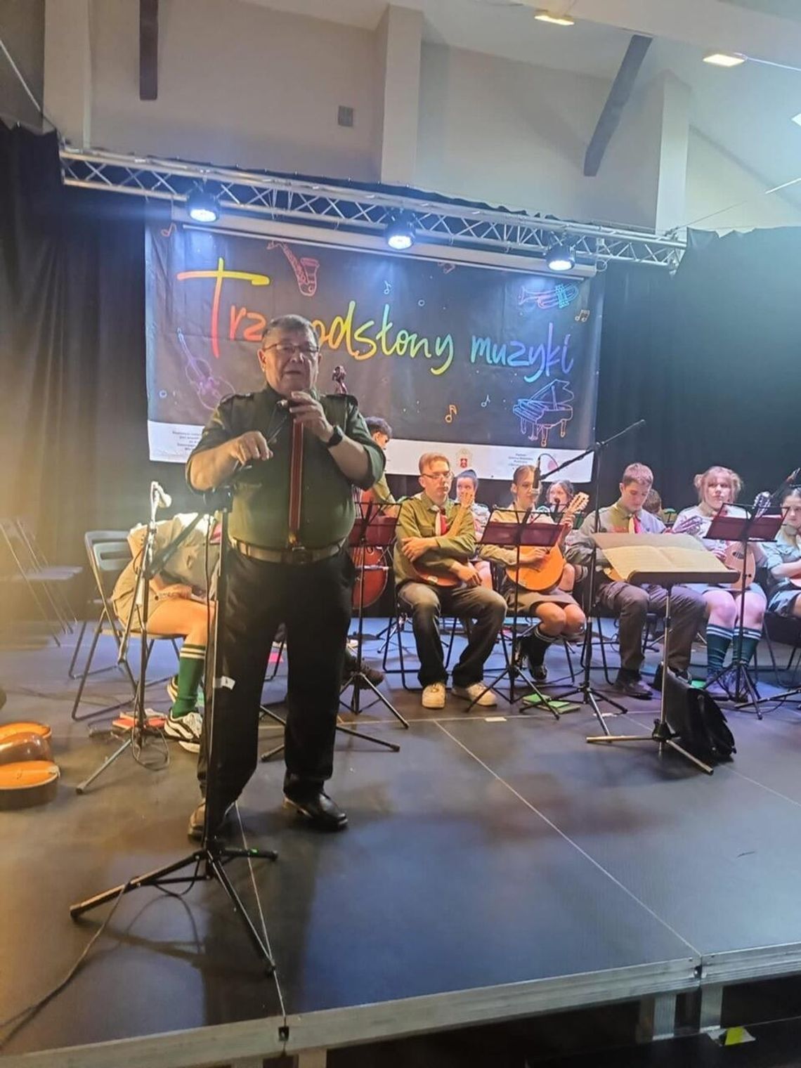 Muzyka, która łączy pokolenia – koncert zespołu FRYGI rozpoczął cykl „Trzy odsłony muzyki – gitara” w Tarnówce