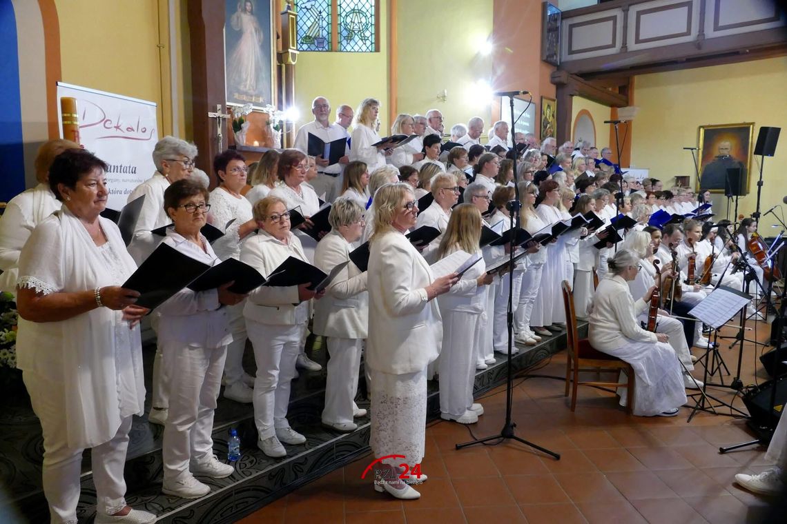 Muzyka, refleksja i duchowe przeżycia. Chór TĘCZA wystąpił w Jastrowiu Muzyka, refleksja i duchowe przeżycia. Chór TĘCZA wystąpił w Jastrowiu