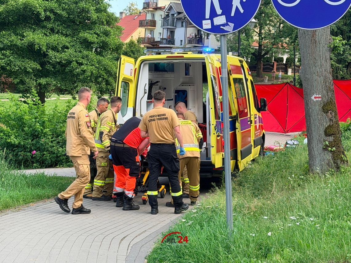 Nagłe zatrzymanie krążenia w centrum Złotowa. O życie mężczyzny walczyli świadkowie i ratownicy