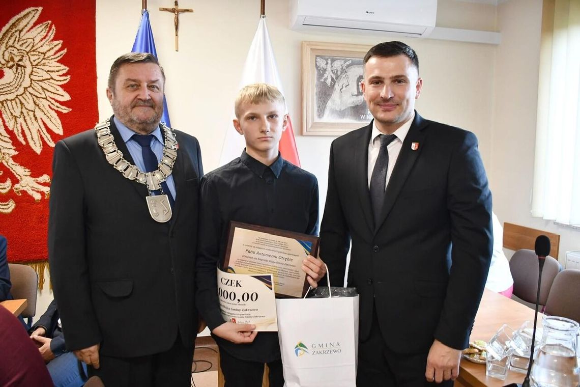 Nagrody Wójta Gminy Zakrzewo za osiągnięcia sportowe wręczone podczas sesji Rady Gminy