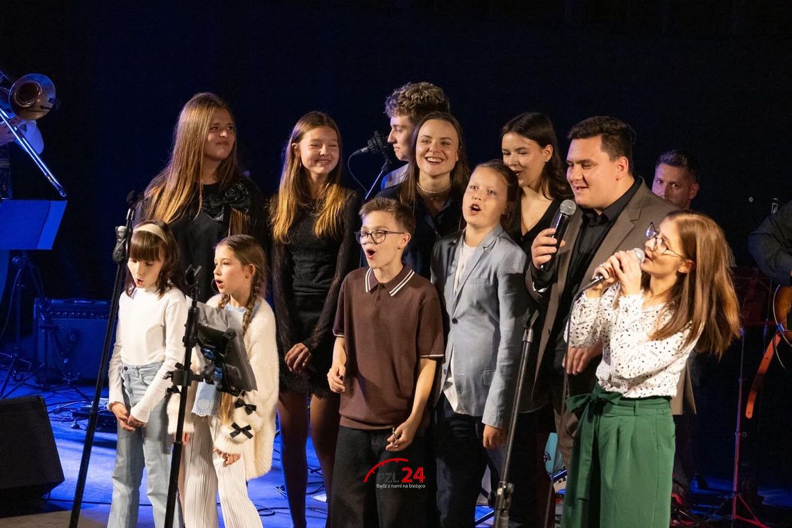 „Naucz mnie uśmiechu” w Złotowie. Koncert z piosenkami Andrzeja Zauchy i finał artystycznego projektu „Naucz mnie uśmiechu” w Złotowie. Koncert z piosenkami Andrzeja Zauchy i finał artystycznego projektu
