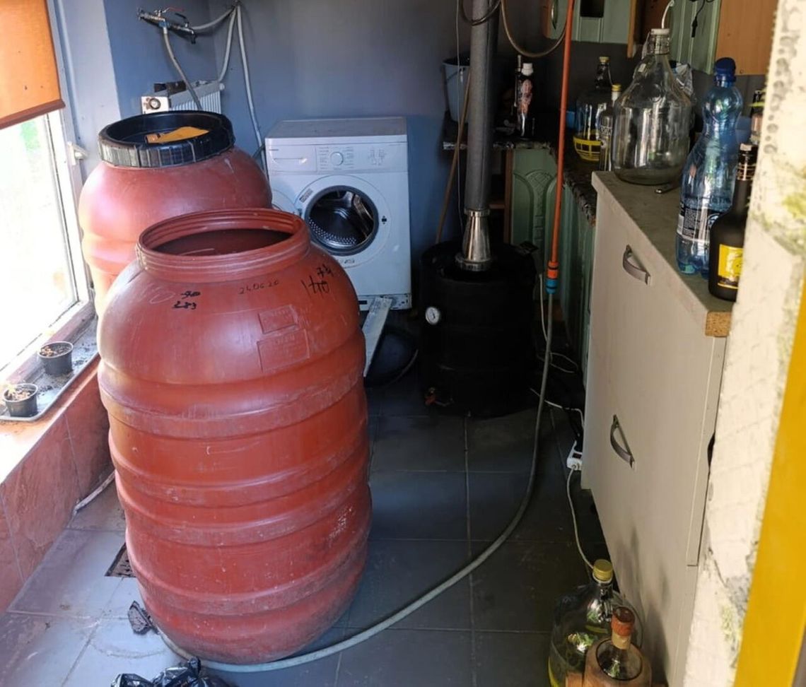 Nielegalna produkcja alkoholu w powiecie złotowskim