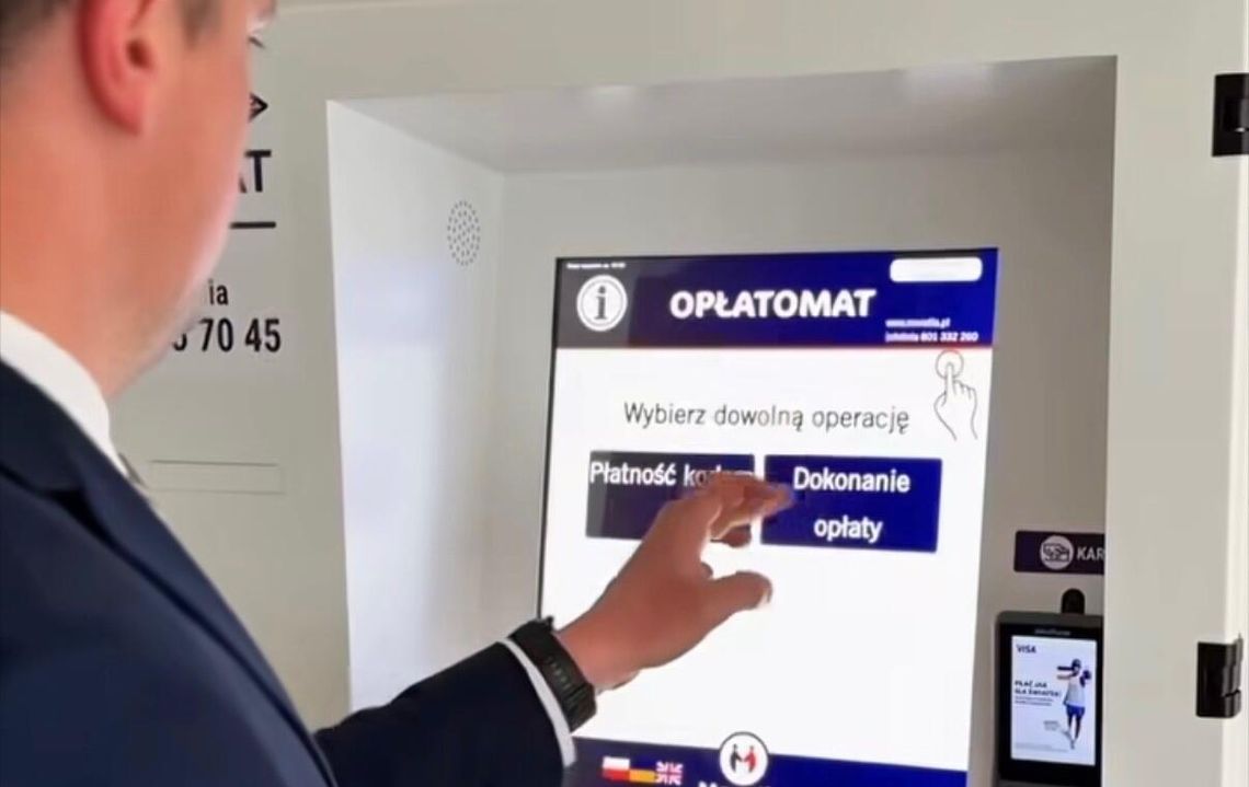 Nowoczesna obsługa mieszkańców. Opłatomat już działa w Starostwie Powiatowym w Złotowie