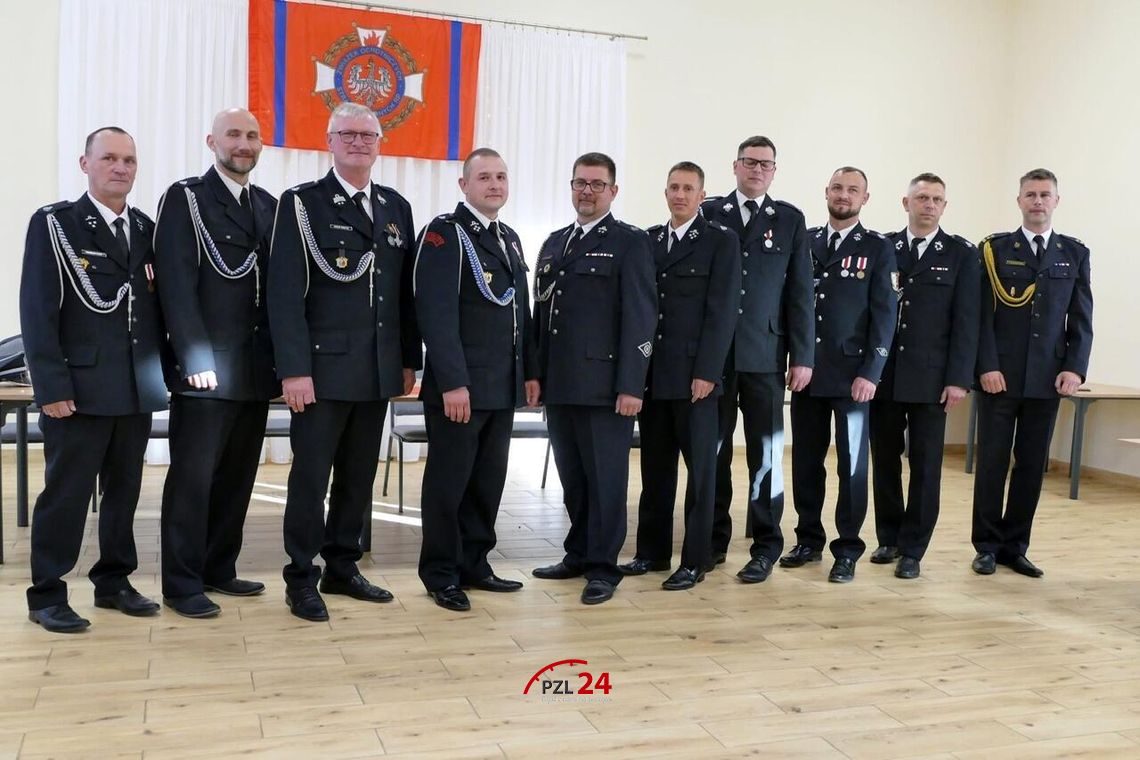 Nowy komendant gminny wybrany. Strażacy z Zakrzewa obradowali w OSP Głomsk Nowy komendant gminny wybrany. Strażacy z Zakrzewa obradowali w OSP Głomsk