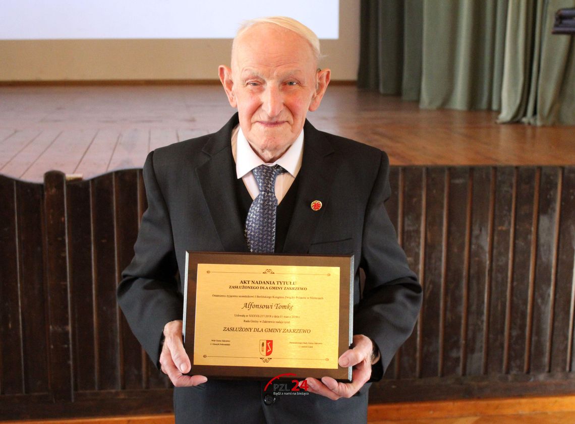 Pan Alfons Tomke z Zakrzewa świętuje 108. urodziny Pan Alfons Tomke z Zakrzewa świętuje 108. urodziny