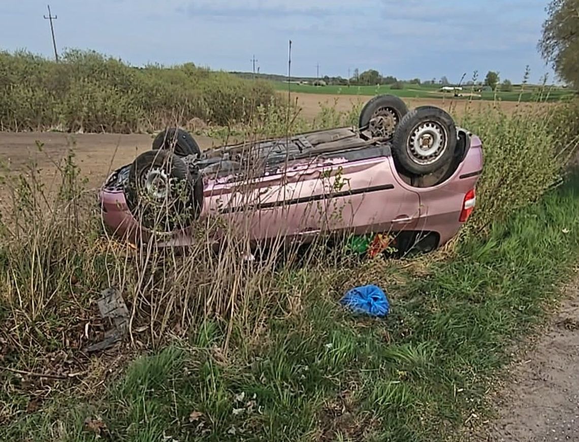 Pijany ukradł auto i zakończył jazdę na dachu. Grozi mu do 5 lat więzienia