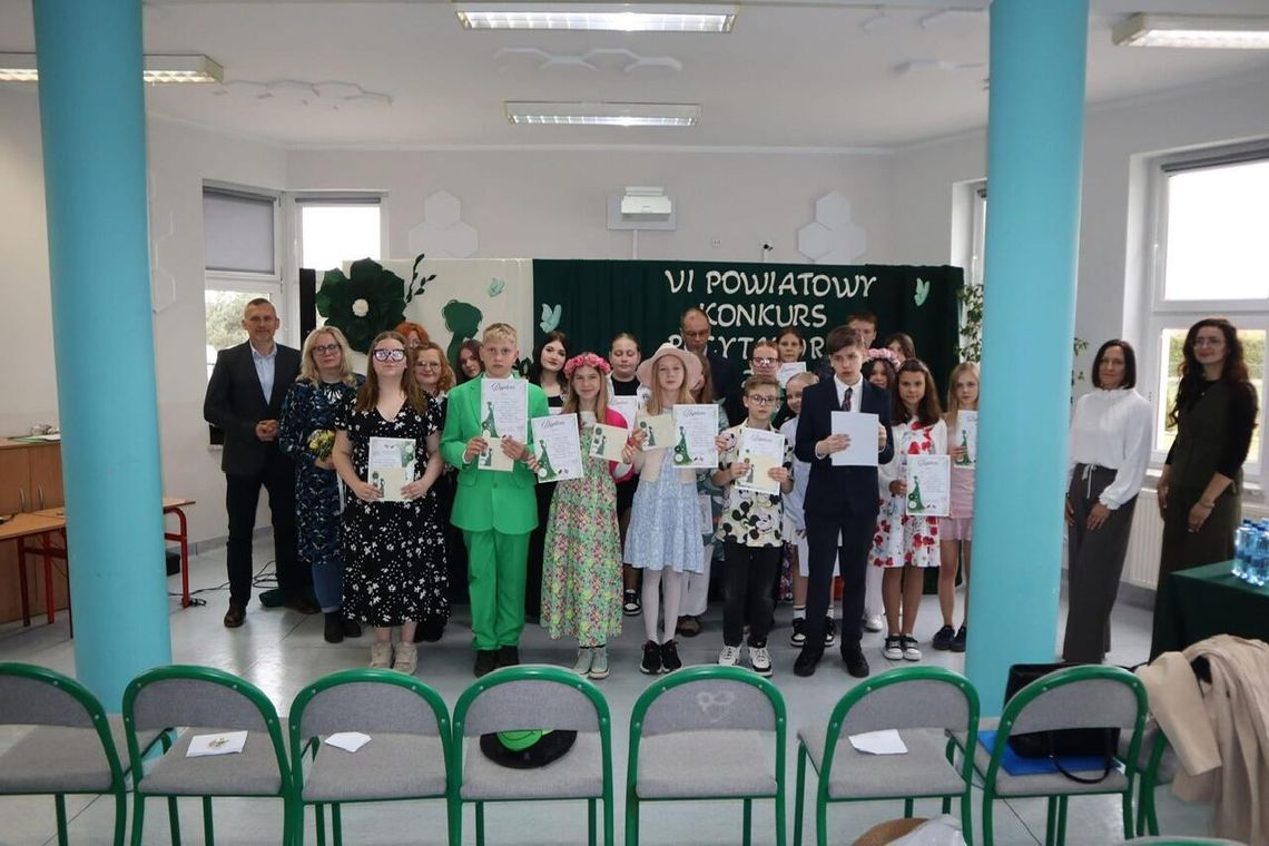 Poezja rozkwitła mimo deszczowej pogody