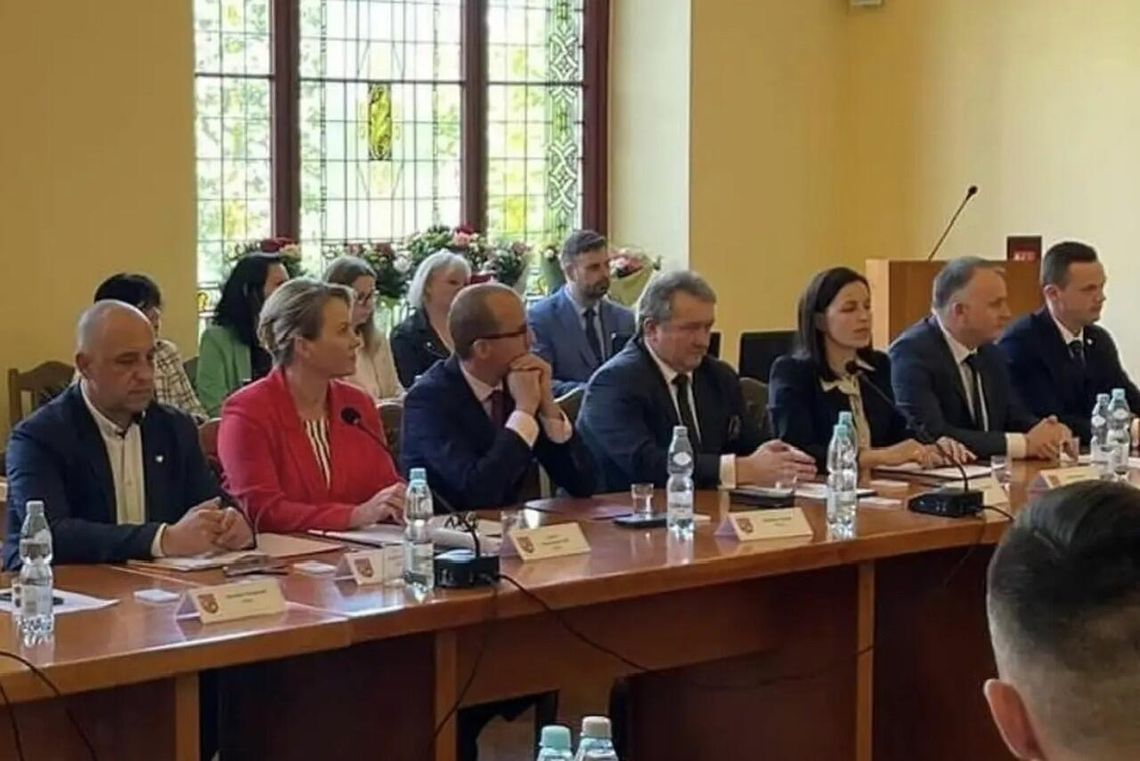 Powiatowe kuriozum Powiatowe kuriozum