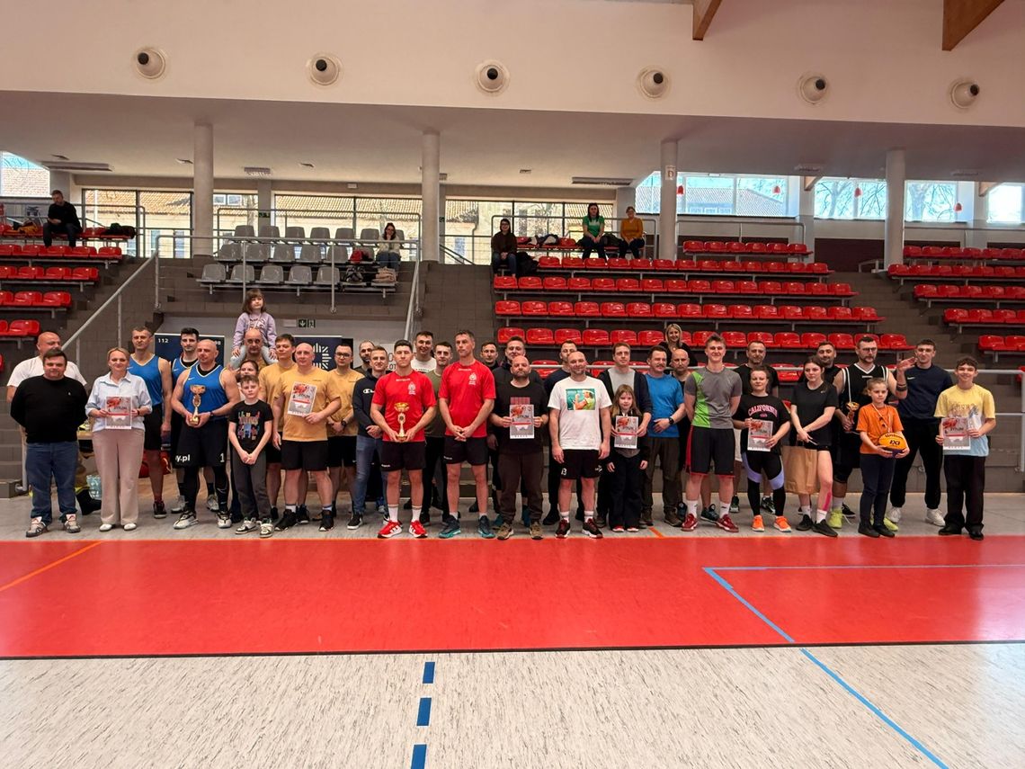 Powiatowy Turniej Koszykówki 3x3 służb za nami