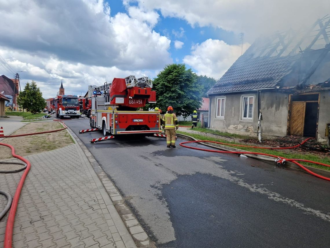 Pożar budynku wielorodzinnego w Jastrowiu Pożar budynku wielorodzinnego w Jastrowiu