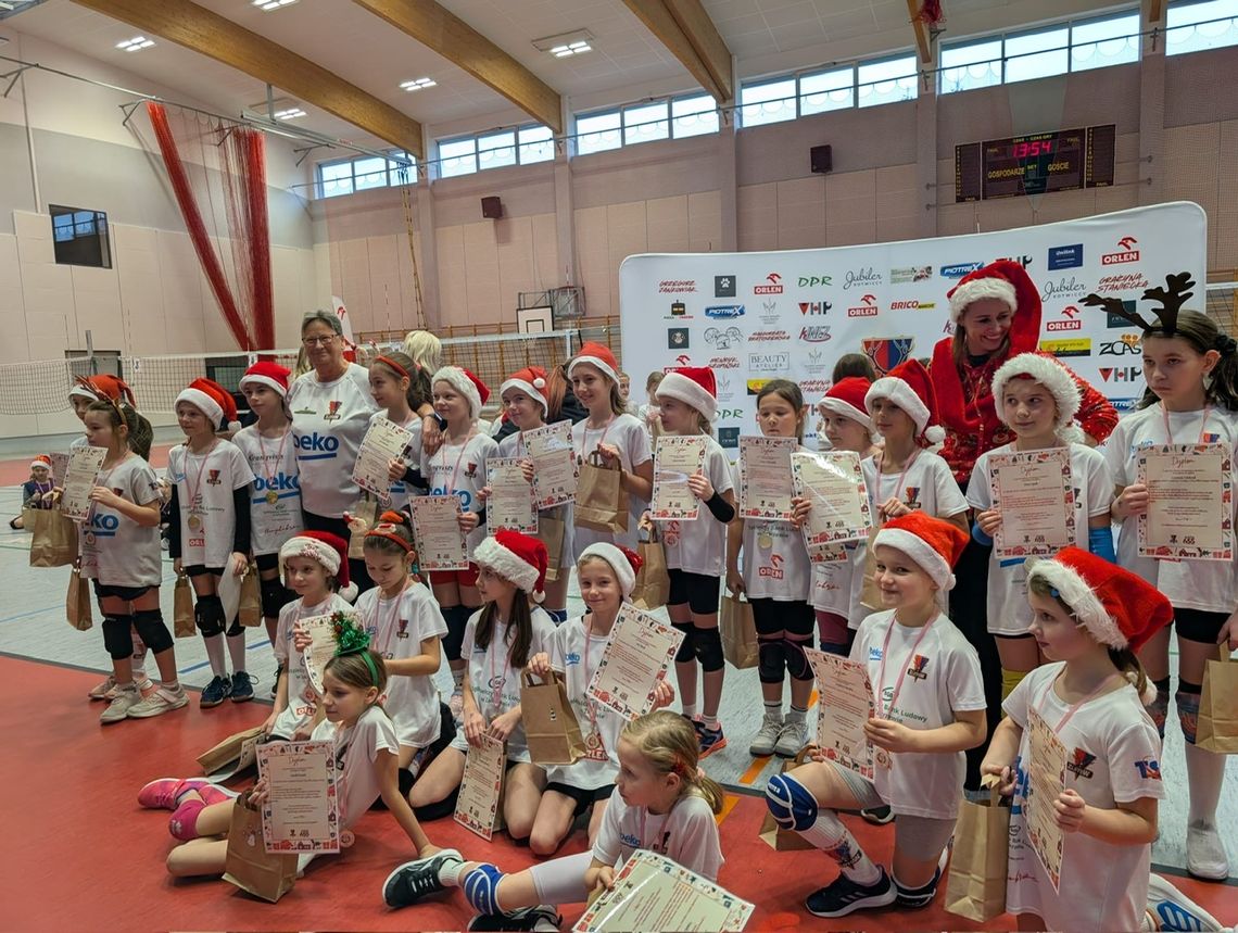 Siatkarski Turniej o Złotą Piłkę św. Mikołaja z SPS Sparta Złotów