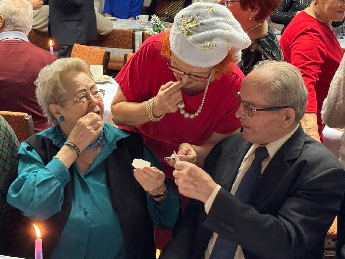 Spotkanie wigilijne Polskiego Związku Emerytów, Rencistów i Inwalidów w Złotowie Spotkanie wigilijne Polskiego Związku Emerytów, Rencistów i Inwalidów w Złotowie