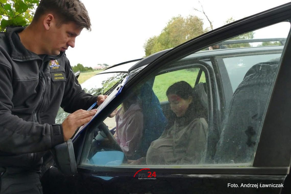 Strażacy stanęli przed wymagającymi zadaniami. W Zakrzewie odbyły się manewry medyczne Strażacy stanęli przed wymagającymi zadaniami. W Zakrzewie odbyły się manewry medyczne