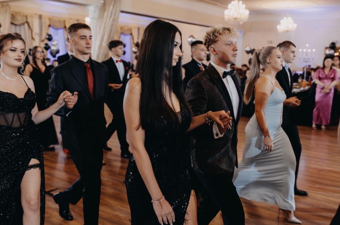 Studniówka złotowskiego CKZiU