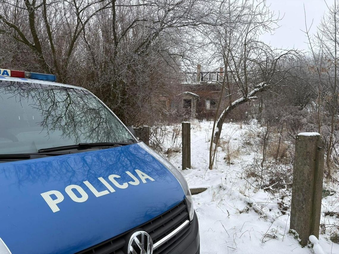 To może wydarzyć się obok Ciebie. Złotowscy policjanci ostrzegają przed mrozem