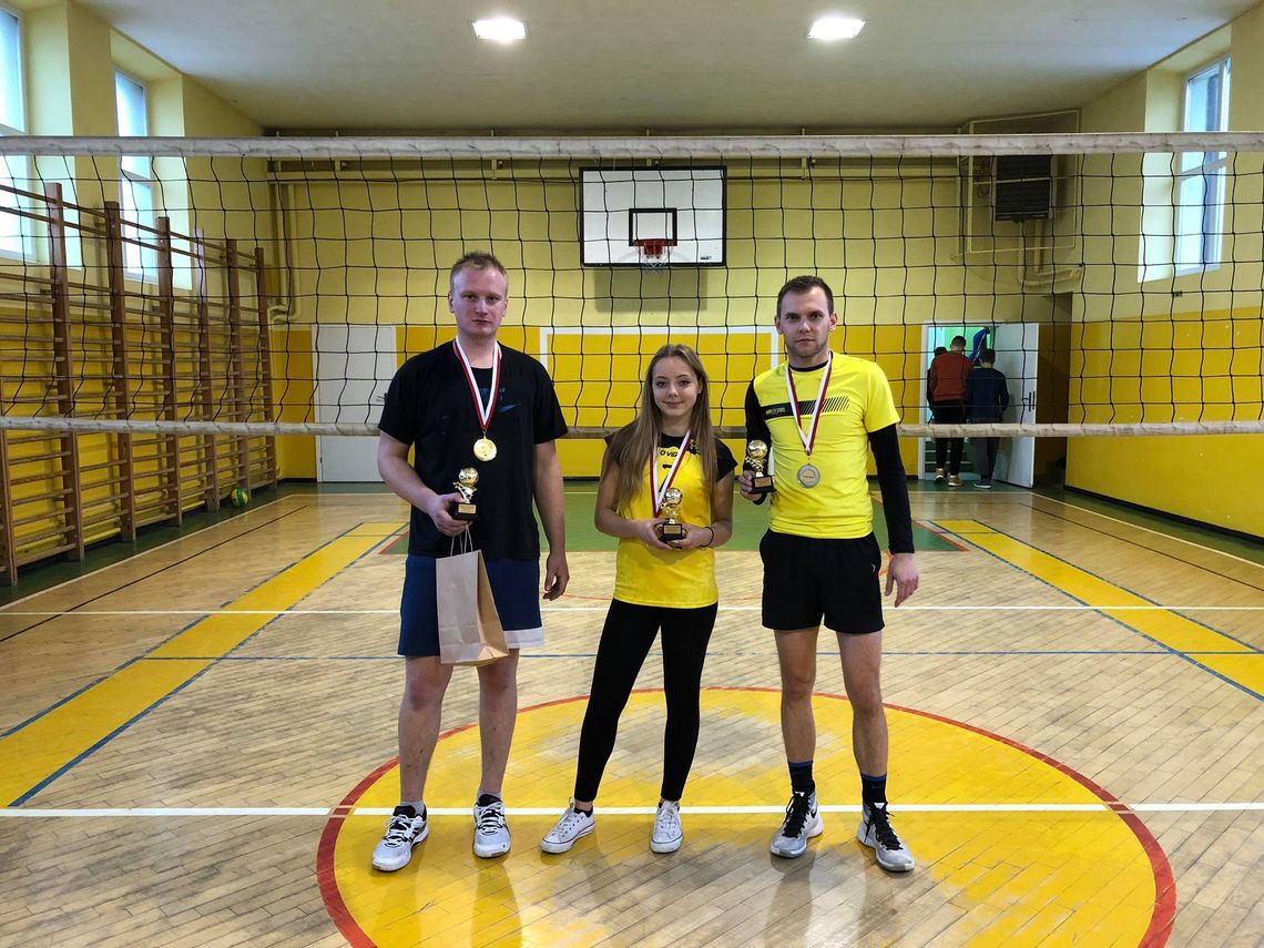 Turniej siatkówki 3-osobowej w Lipce