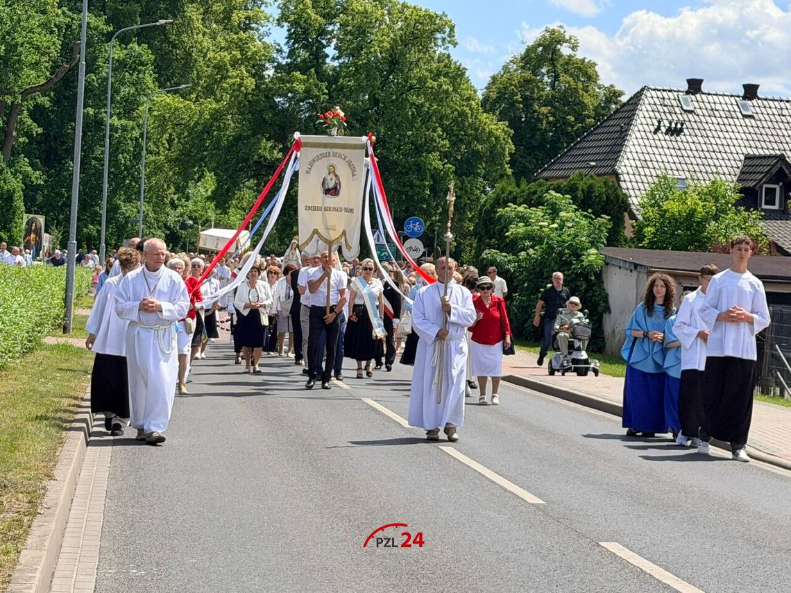 Uroczysta procesja Bożego Ciała przy parafii św. Piotra i Pawła